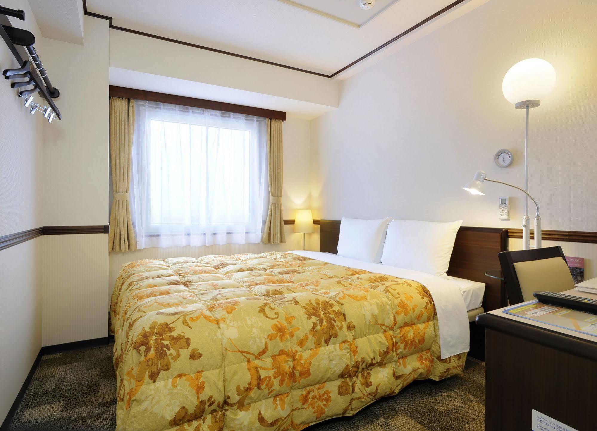 Toyoko Inn Shizuoka Fujieda Eki Kita Guchi Buitenkant foto